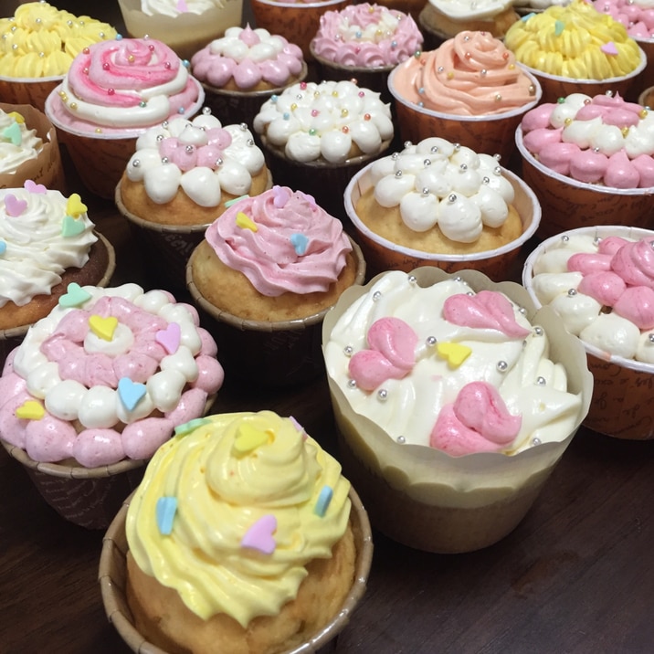 バタークリームカップケーキ レシピ 作り方 By Vespertine 楽天レシピ バタークリームカップケーキ レシピ 作り方 By Vespertine 楽天レシピ